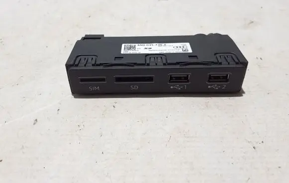 Audi Q8 USB socket connector 4N0035736A
