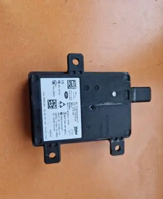 Land Rover Discovery Sport Blind spot module 2016DJ1179 3248C307735 E1228229392176