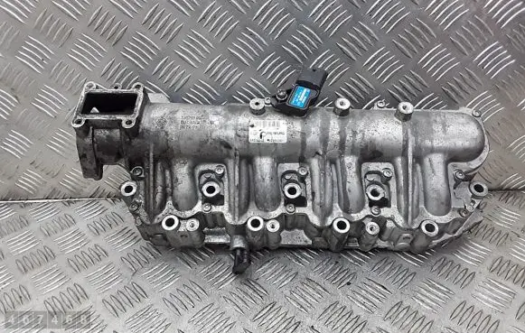 Opel Vectra C Intake manifold 55210202