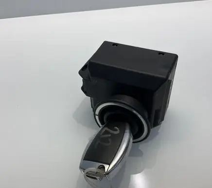 Mercedes-Benz E W212 Ignition lock A2129055400 1002177600 02484141