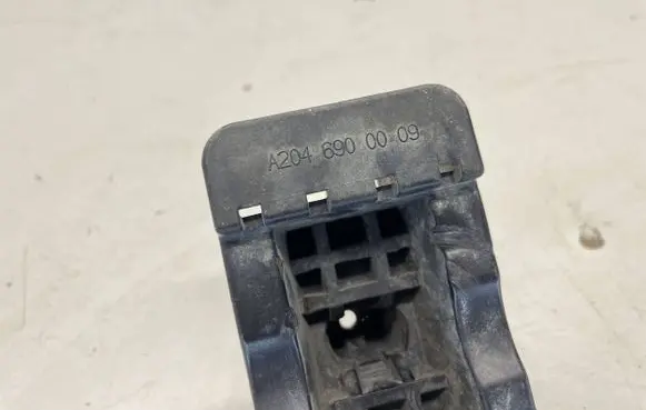 Mercedes-Benz ML W166 Jacking socket point A2046900009