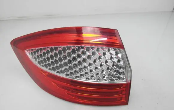 Ford Mondeo MK IV Rear/tail lights 0374D 7S7113405B