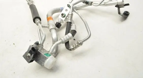 Hyundai Ioniq Air conditioning (A/C) expansion valve 53133090