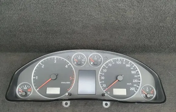 Audi A6 S6 C5 4B Speedometer (instrument cluster) 4B0920933M