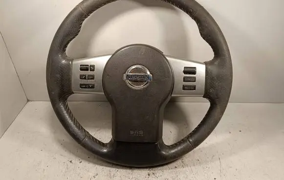 Nissan Navara D40 Steering wheel