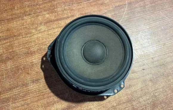 Opel Zafira A Front door speaker 9175188