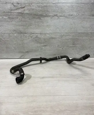 BMW 4 F36 Gran coupe Engine coolant pipe/hose 8662837
