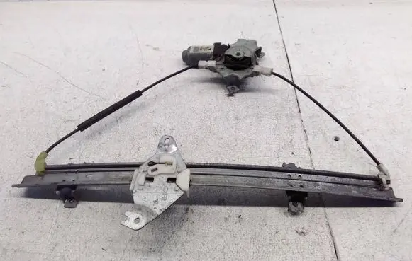 Nissan Almera N16 Front door window regulator with motor 400600T7