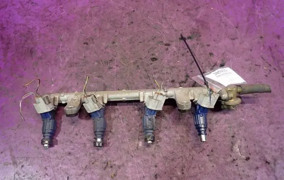 Toyota Yaris Verso Fuel main line pipe 