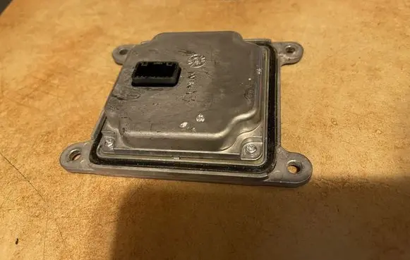 SsangYong Korando Headlight ballast module Xenon ALDC