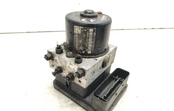 Volkswagen Golf IV ABS Pump 1C0907379E 10096003133 1J0614517E
