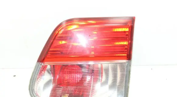 Toyota Avensis T270 Tailgate rear/tail lights