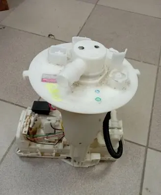 Toyota Sienna XL40 IV In-tank fuel pump 7702008091