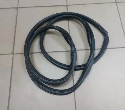 Toyota Yaris XP210 Rear door rubber seal (on body) 