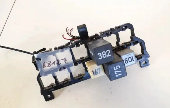 Audi A3 S3 8L Fuse box set 8d0937503e