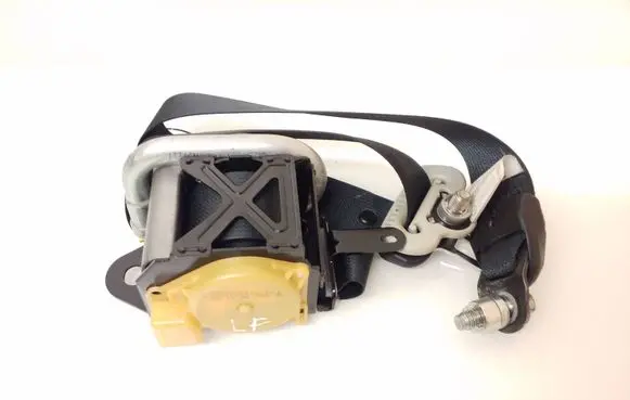 Mazda CX-7 Front seatbelt C9586N