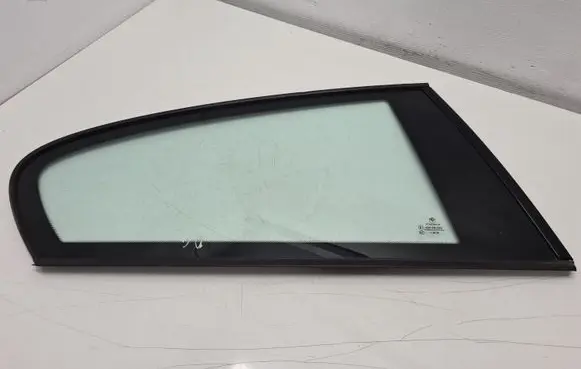 BMW 1 E81 E87 Rear side window 7164630