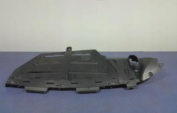 Hyundai i30 Front underbody cover/under tray 86690A6000