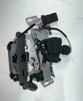Chrysler Voyager Sliding door lock 25000282