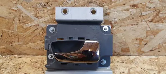 Volvo C70 Front door interior handle 9152498