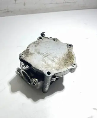 Volkswagen Tiguan Vacuum pump 06J145100C 266410912010