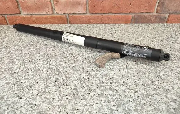 BMW X1 F48 F49 Tailgate/trunk strut/damper 7481807