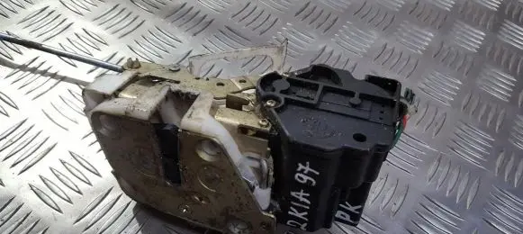 KIA Clarus Front door lock