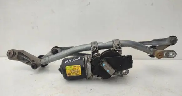 Nissan Qashqai Front wiper linkage and motor 28800JD900