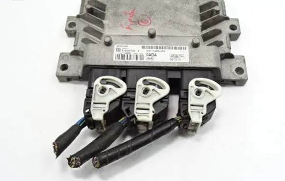 Ford Fiesta Engine control unit/module 8V2112A650ADA S180047025 EMS2102
