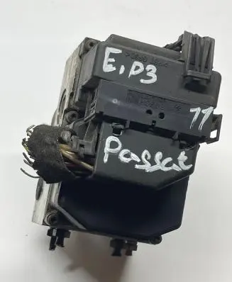 Volkswagen PASSAT B5 ABS Pump 8E0614111F