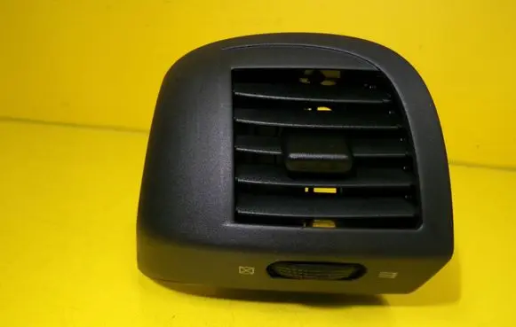 Nissan Micra Dashboard side air vent grill/cover trim 01015102