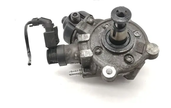 Toyota Verso-S Fuel injection high pressure pump 0445010756