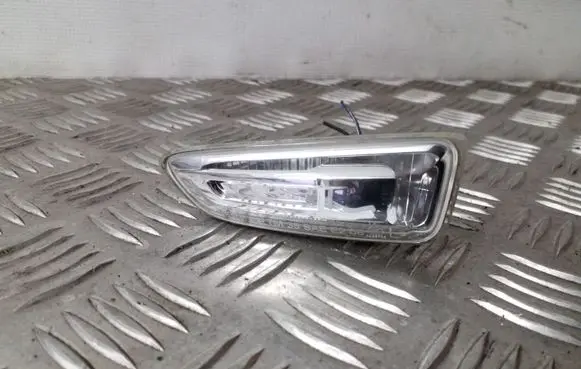 Opel Astra K Front fender indicator light 13491088