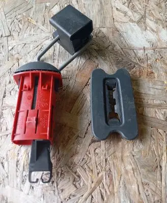 Renault Laguna II Seat back rest lock catch 9600528 9605634 9605635