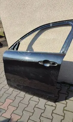 Alfa Romeo Stelvio Front door 2320