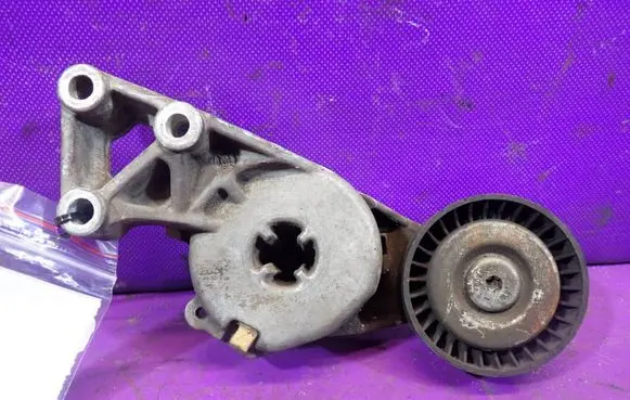 Volkswagen Golf IV Timing belt/chain tensioner