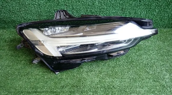 Volvo V60 Headlight/headlamp
