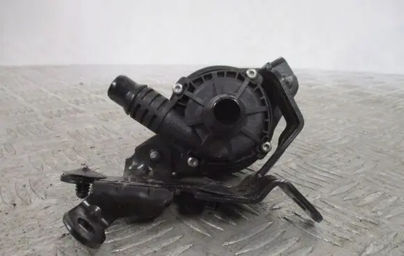 Peugeot Partner III Water pump 9857212180