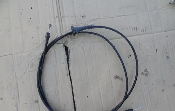 Opel Insignia B Engine bonnet/hood lock release cable 39068754