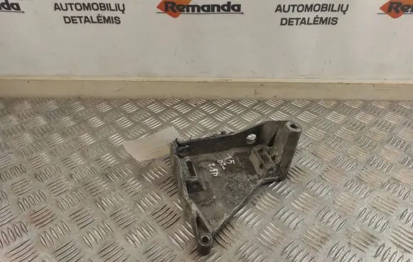 Volkswagen Transporter - Caravelle T5 Generator/alternator bracket 070903143C