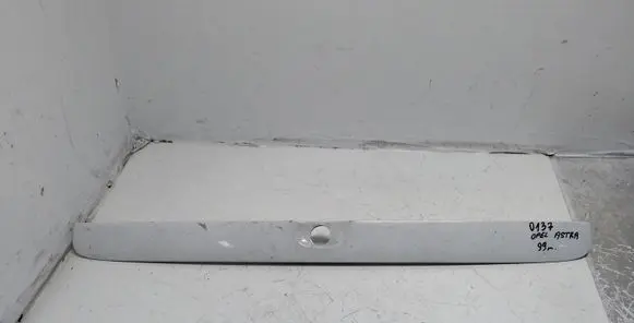 Opel Astra G Tailgate trim 8062860 90521513