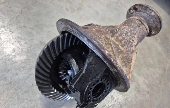 Mitsubishi L200 Rear differential MR580674 4100