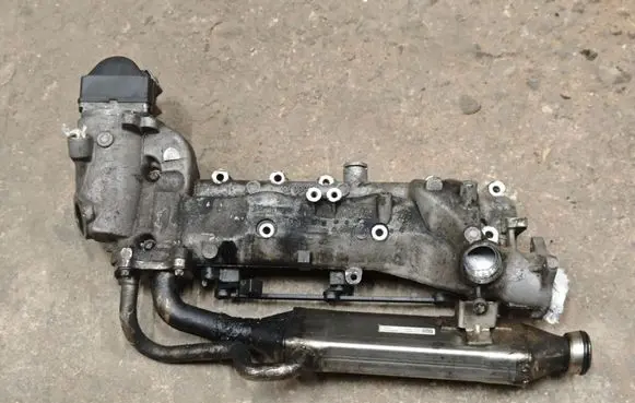 Mercedes-Benz ML W164 Intake manifold LF00052