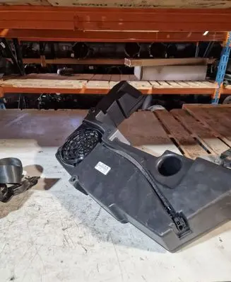Audi A5 8T 8F Subwoofer speaker 8T8035382