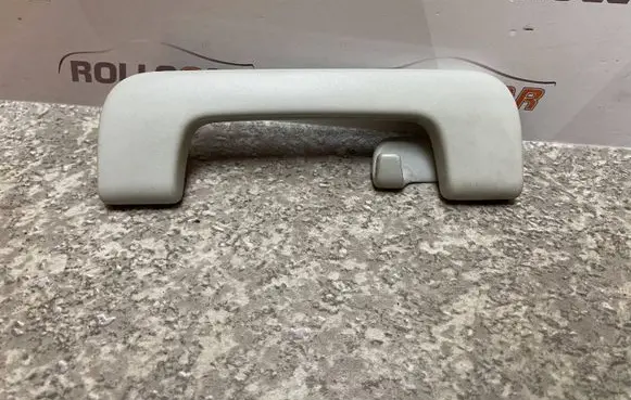 Audi A6 S6 C6 4F Front interior roof grab handle 8P0857607D