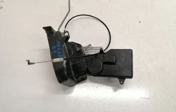 Mazda 6 Front door lock GJ6A