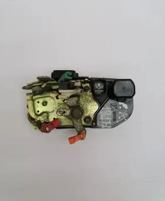 Chrysler 300M Front door lock
