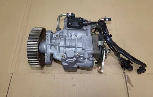 Volkswagen PASSAT B5 Fuel injection high pressure pump 028130115A