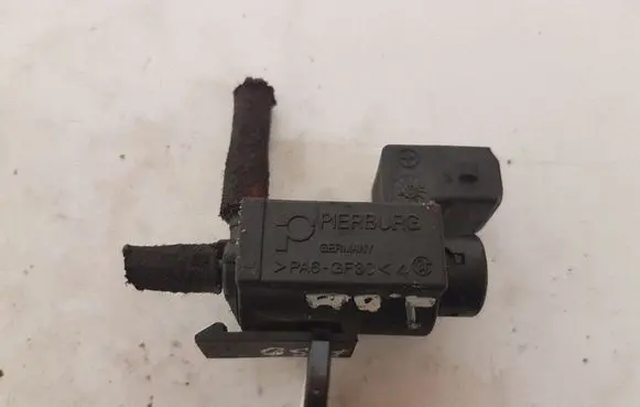 BMW 5 F10 F11 Turbo solenoid valve 70231800 7810831