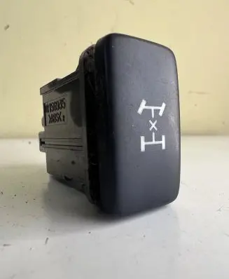 Toyota Land Cruiser (J120) Differential lock switch 156935